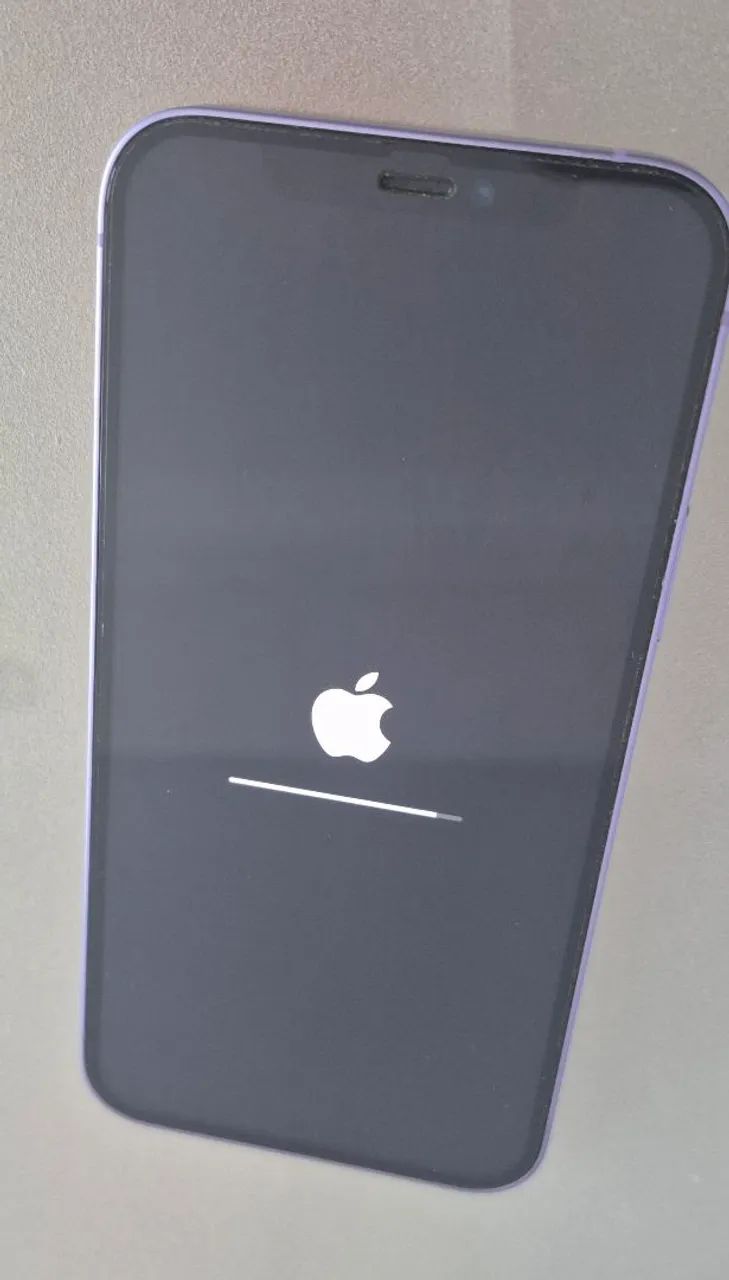 IPhone 12 com cabo e carregador - Foto 3