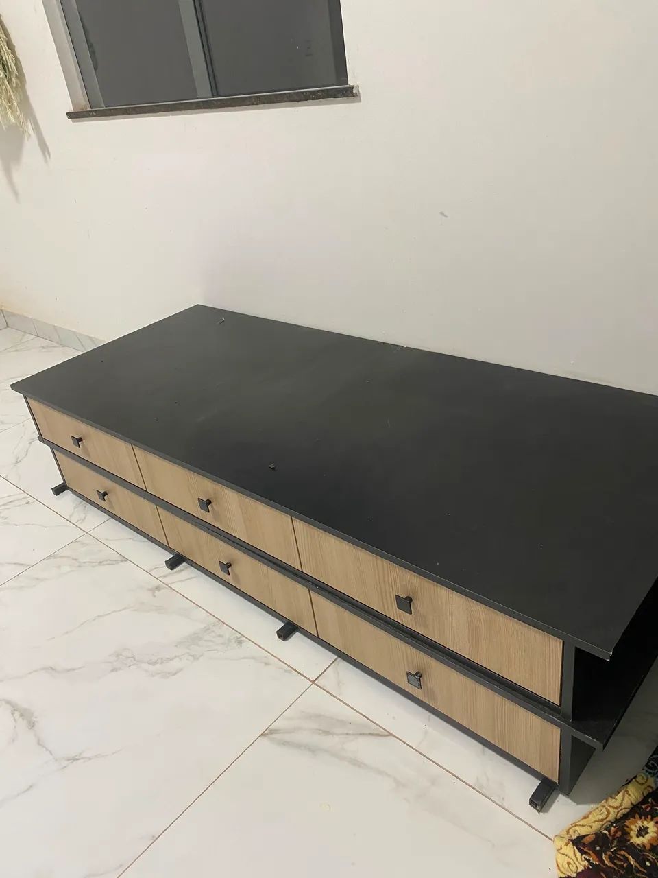 vende-se Mesas 100 % MDF com 3 gavetas cada (sem as bases )