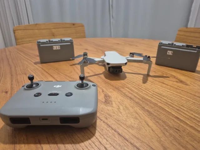 Drone DJI Mini 2 Fly More Combo (5 Baterias e Bolsa)