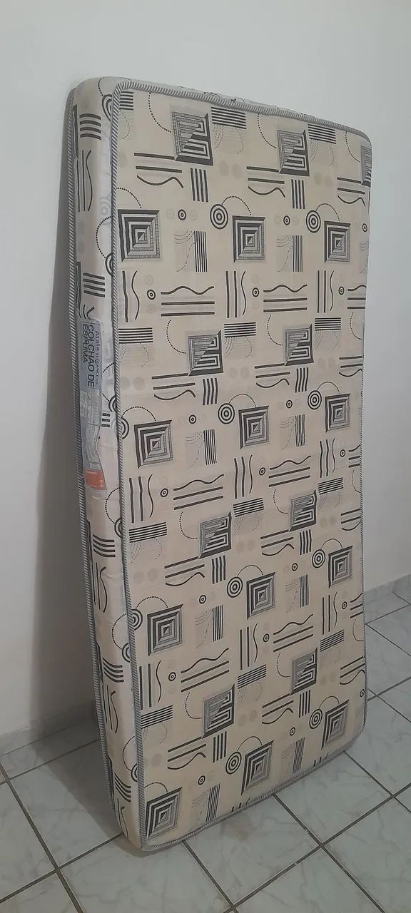 Vendo colchão de espuma Átala Elegance D20