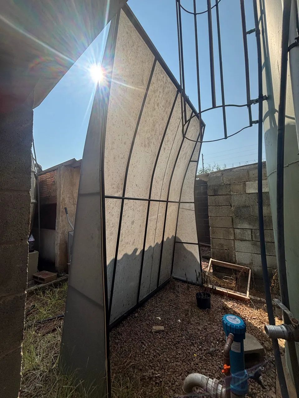 Toldo em excelente estado 