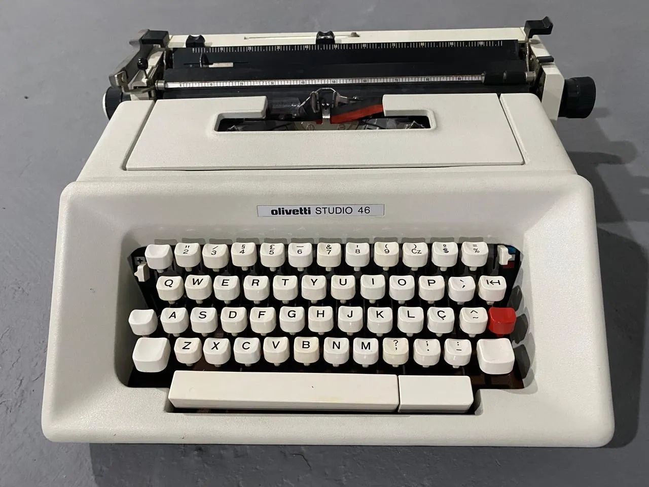 Máquina de Escrever Olivetti Studio 46 - Foto 2