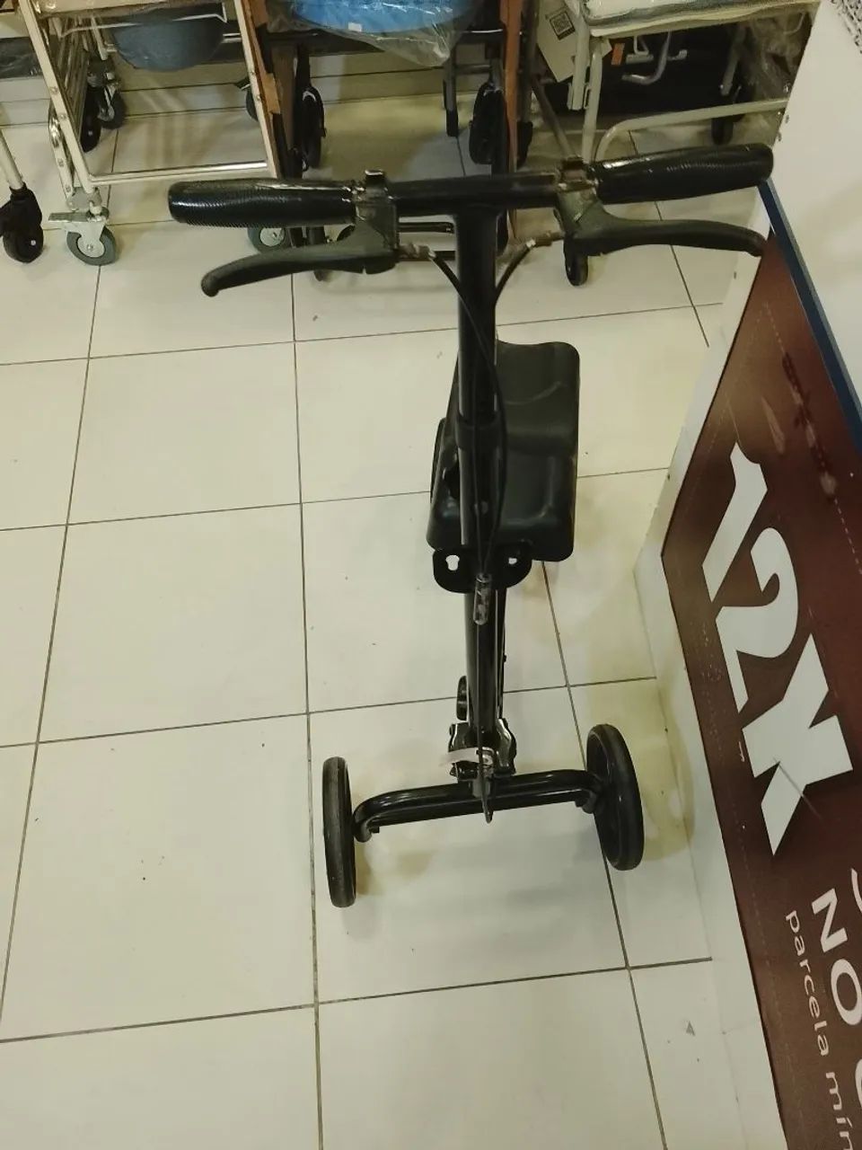 Andador de Joelho Praxis
