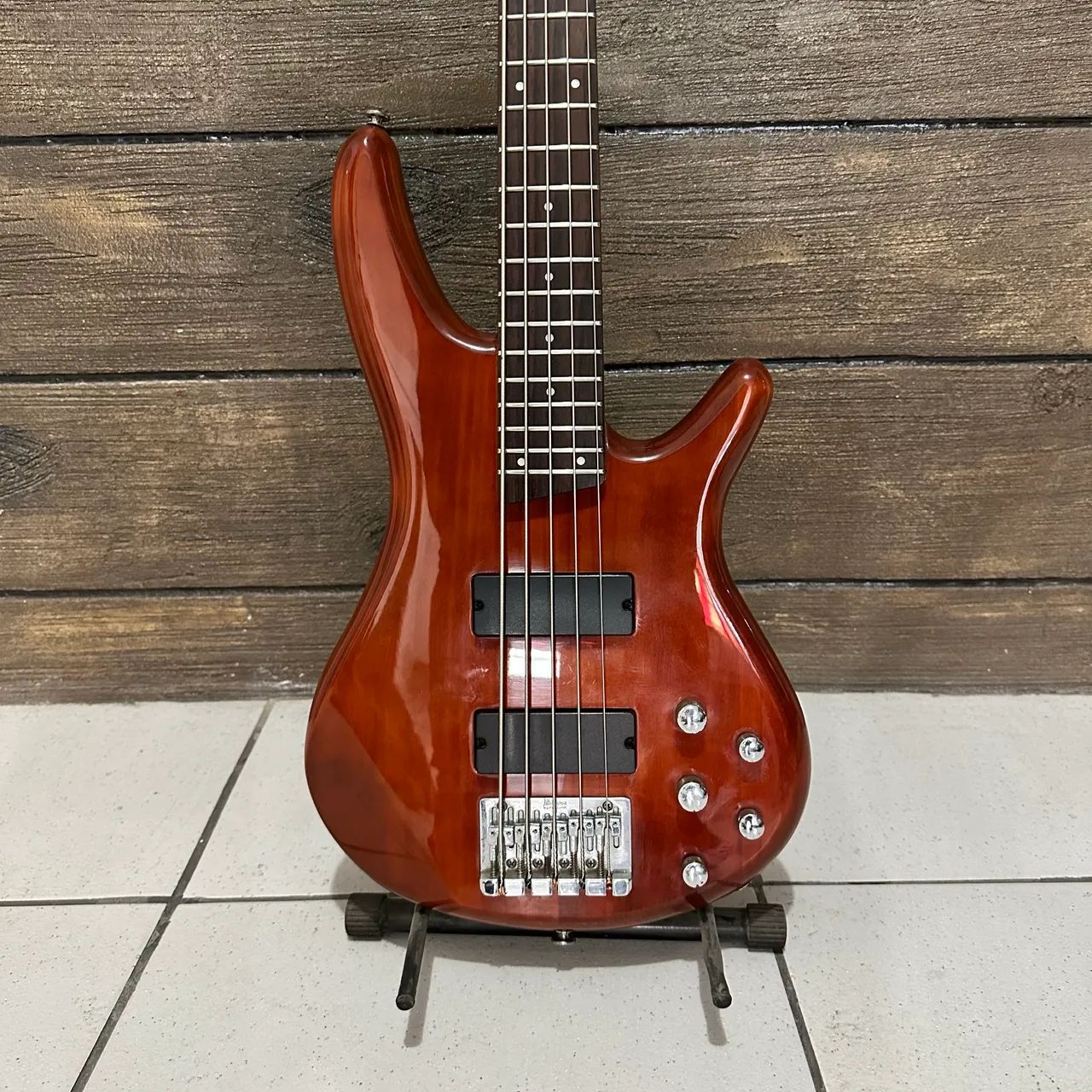 Baixo Ibanez 5c