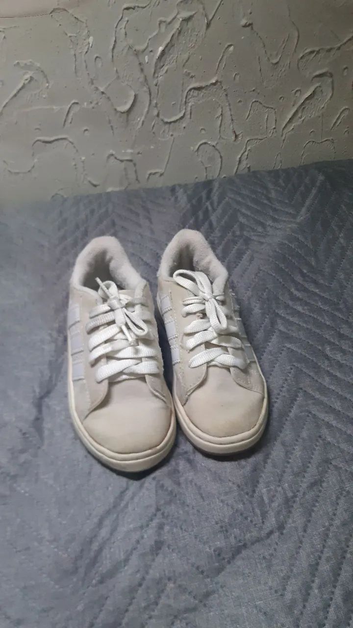 Tenis adiddas original infantil cinza
