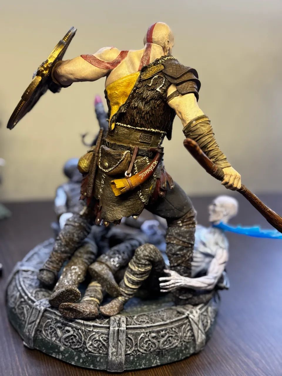 Estátua god of war ragnarok - Foto 2