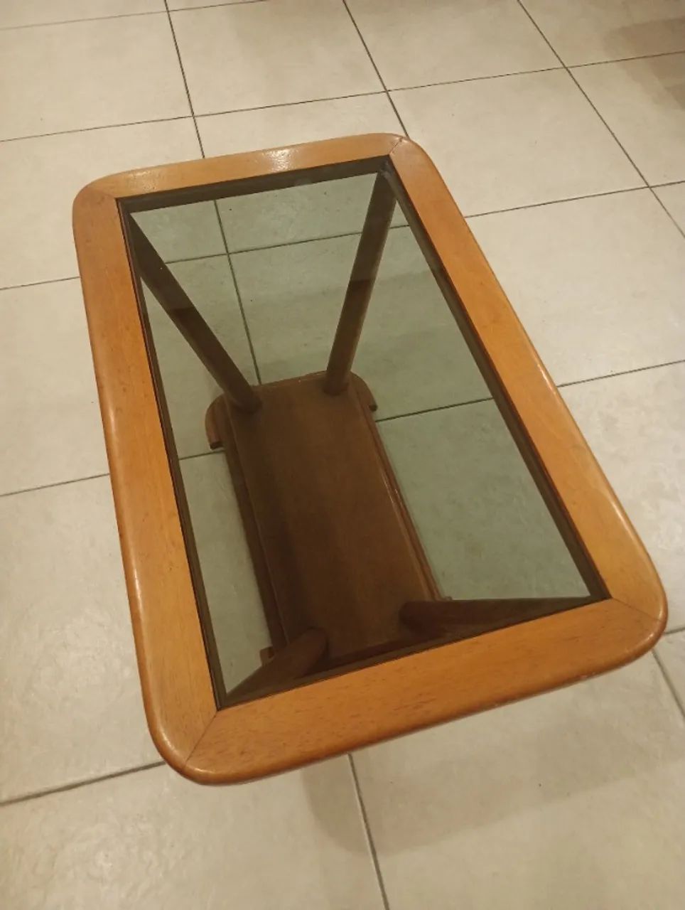 Mesa de centro para sala com tampa de vidro fumê  - Foto 5