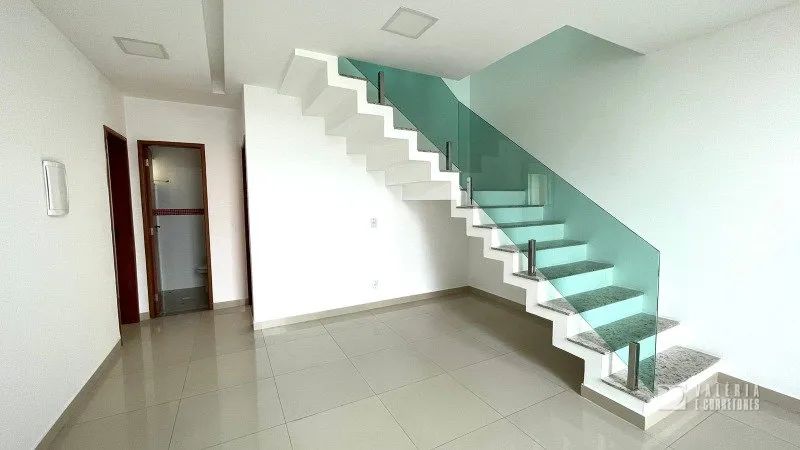 EXCELENTE CASA 04 SUÍTES, 03 VAGAS C/ 227 M² !! - Foto 4