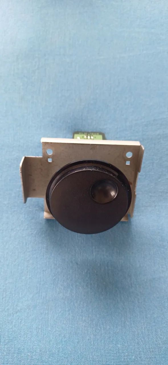 Teclas do Korg I3 clássico e outras peças. - Foto 2