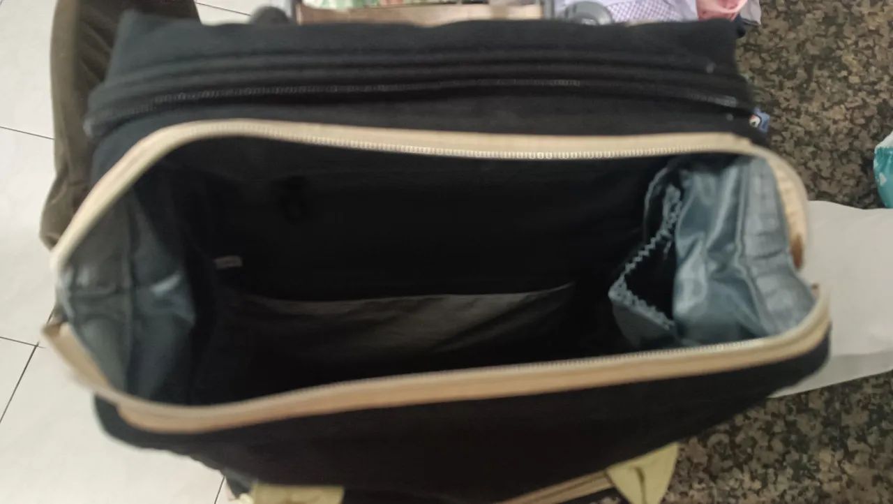 Vendo bolsa maternidade multifuncional 3 em 1  - Foto 2