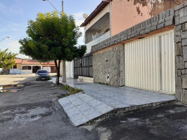 Pici - Casa Plana 142,64m² com 4 quartos e 2 vagas
