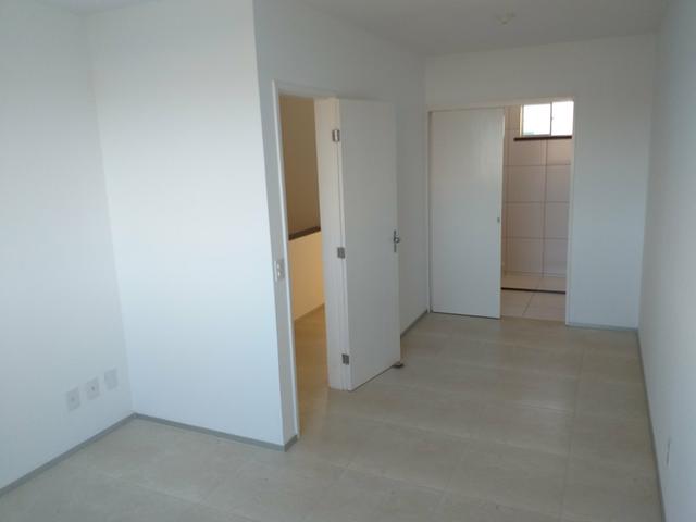 Linda casa em condomínio com ótima localização - Foto 20