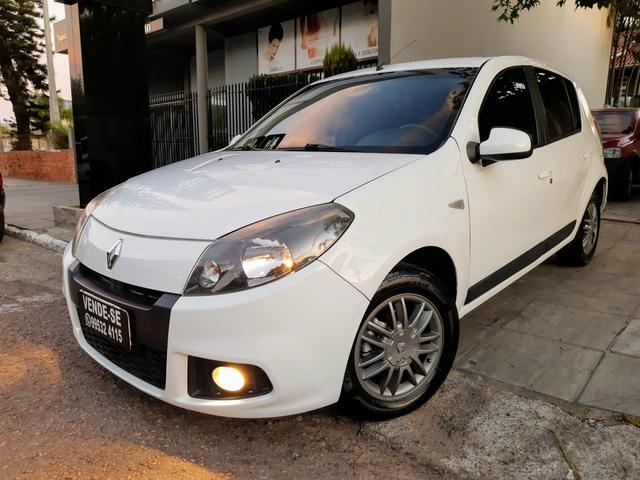 Sandero Privilegie 1.6 automático 14!! ótimo estado Ac trca!