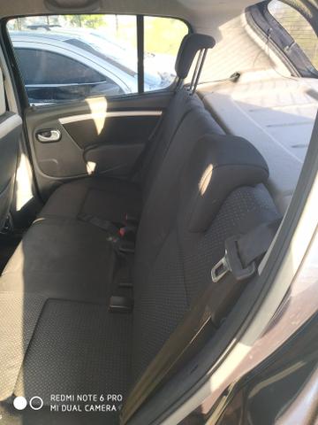 Sandero Stepway leia o anúncio