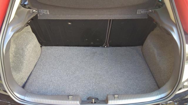 Focus Hatch GLX 2.0, 91 mil km, particular, nunca bateu, motor Duratec 147 cv - Foto 11