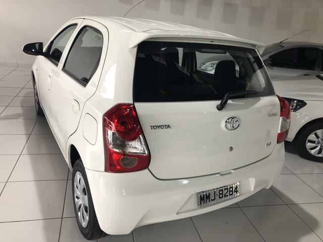 Etios hatch 2014 1.3 X repasse - Foto 5