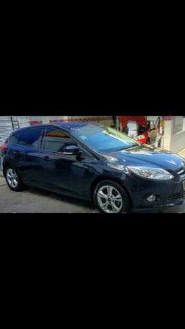 FOCUS 1.6 AUT 2014 (couro + rodas)