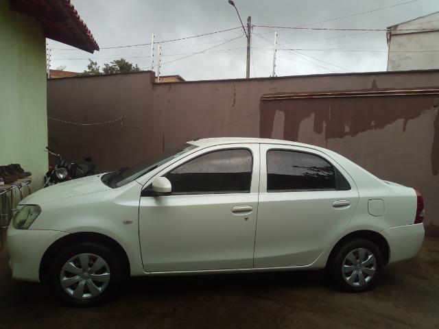 Vendo: veículo Toyota - Foto 2