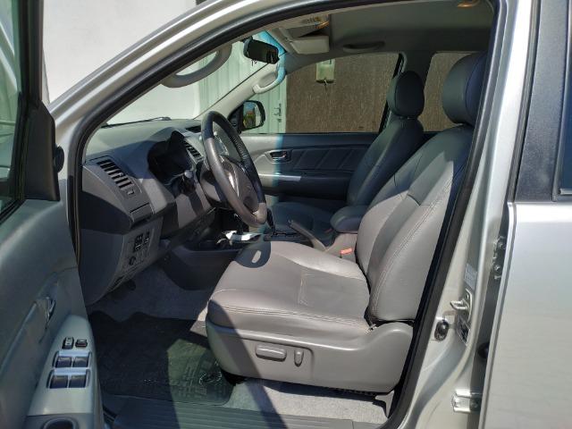 Toyota Hilux 2013/2013 4x4 SRV Diesel, automática, completa de tudo - Foto 6