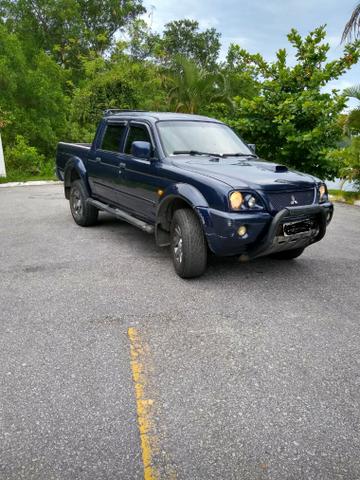 Vendo L200 2.5 sport automática