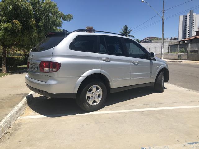 Kyron 2.0 diesel 4x4 automática - Foto 3
