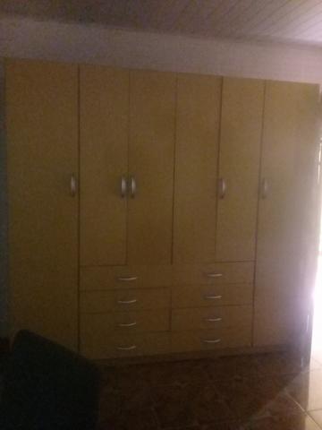 Alugo quarto mobiliado para homens - Foto 2