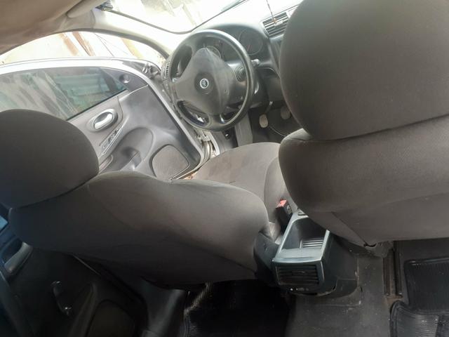 Carro em ótimo estado, motor top,interior perfeito só alguns detalhes na pintura - Foto 13