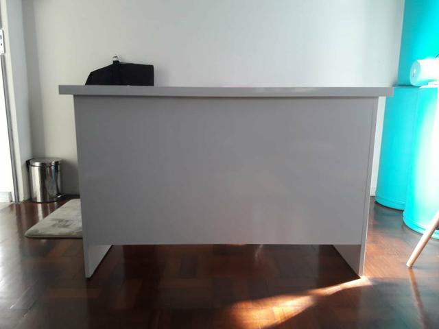 Mesa de Escritório de Laca