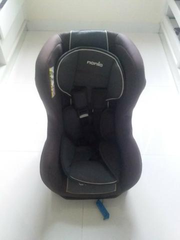 Cadeirinha para automovel (marca Nania)