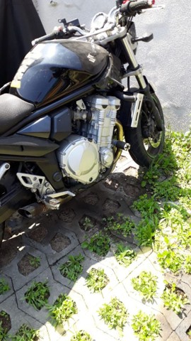 VENDO MOTO SUZUKI BANDIT