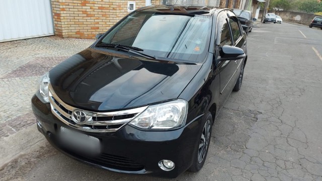 ETIOS PLATINUM SEDÃ 1.5 2016