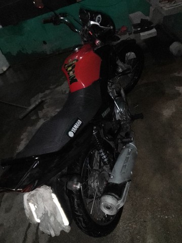VENDO MOTO FACTOR 125 ANO 2014 TODA EM DIAS VALOR 4500