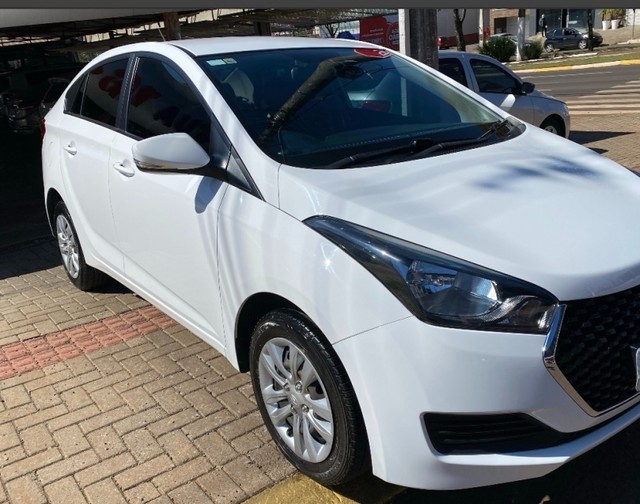 HYUNDAI HB20S 1.6 COMFORT AUTOMÁTICO 4P