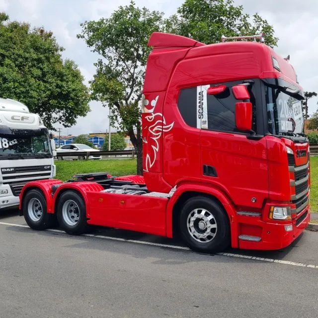 Scania R540 ano 2023 6x4 vermelho zerado - Caminhões - Vila Água