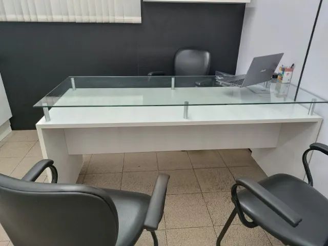 Mesa atendimento veterinario e escrivaninha - Foto 2