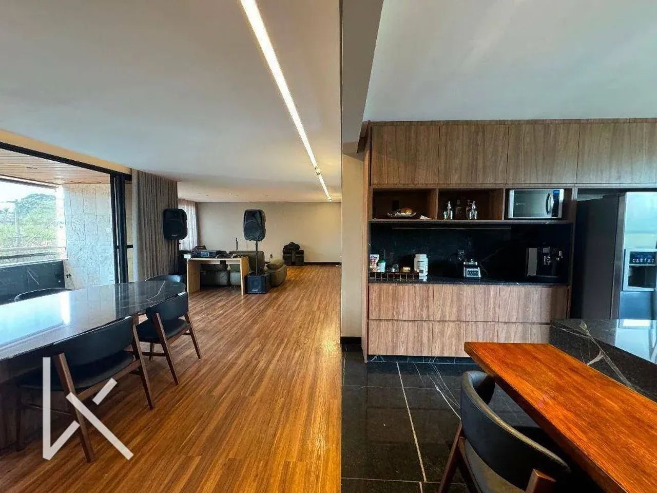 Apartamento com 4 dormitórios à venda, 210 m² por R$ 4.000.000,00 - Belvedere - Belo Horiz