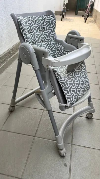 Cadeirão infantil de alimentação regulável INFANTI  - Foto 2