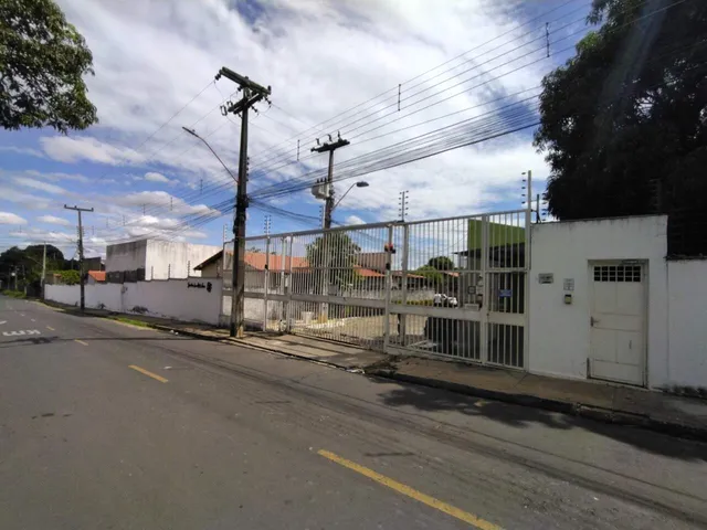 CASA EM CONDOMÍNIO