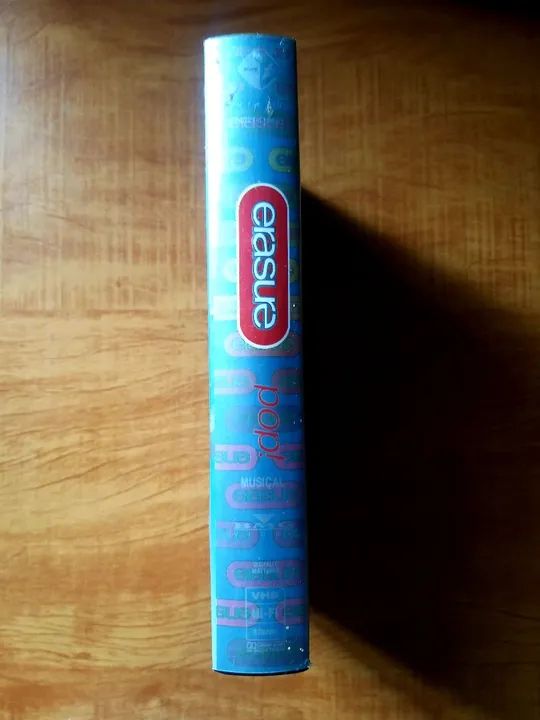 Fita VHS rara Erasure - Pop! 20 Hits em ótimo estado  - Foto 2