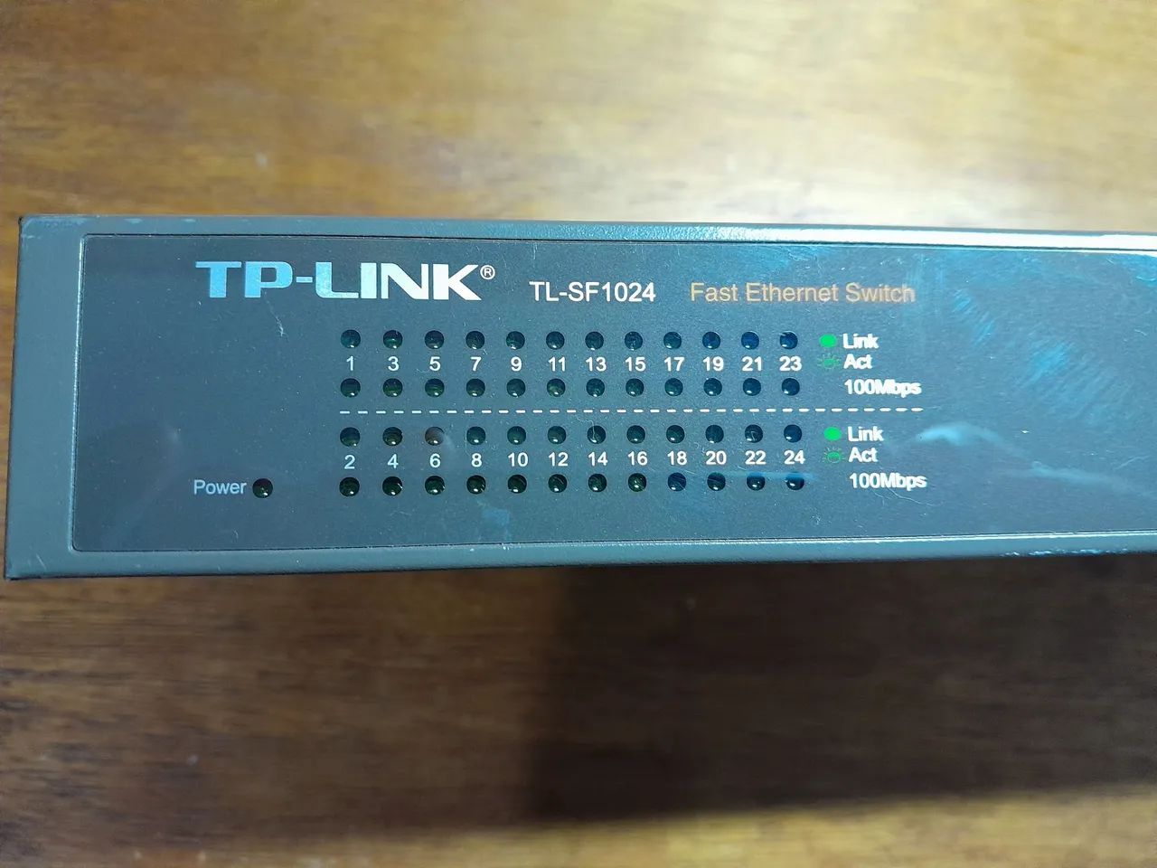 Switch TP-Link TL-SF 1024 Funcionando perfeitamente.