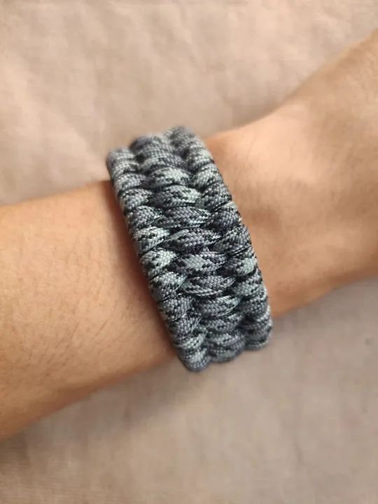 Bracelete de Corda Paracord modelo Trilobite - Estilo Militar Feito à Mão - Foto 2