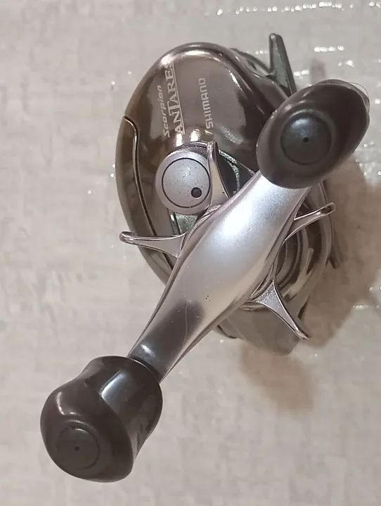 Carretilha Shimano Scorpion Antares - Esportes de Quadra e Ao Ar