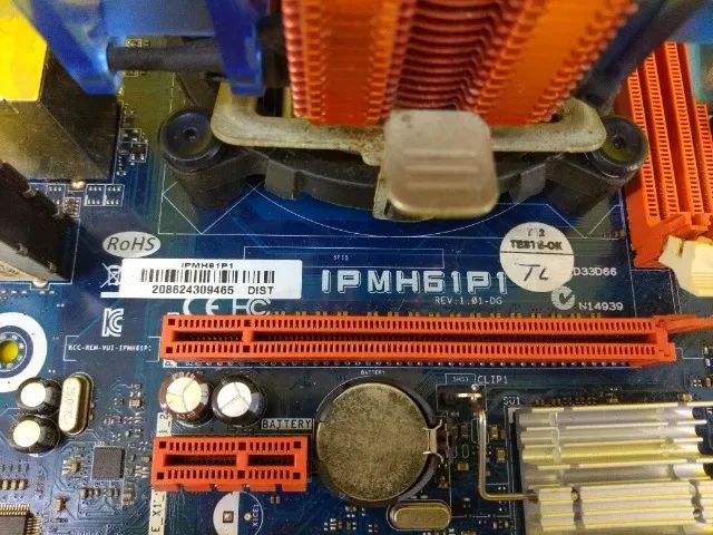 Placa Mãe Pcware Ipmh61p1 com defeito + Processador + Cooler  - Foto 4