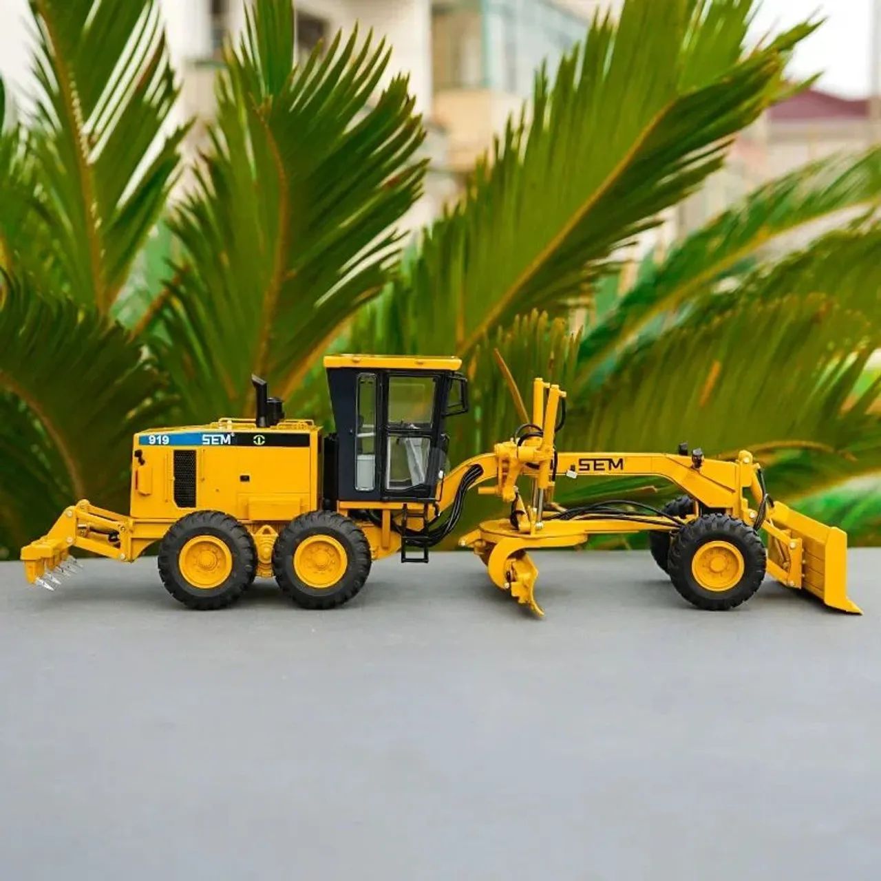 Motoniveladora SEM919 1:35 da Caterpillar  - Foto 2