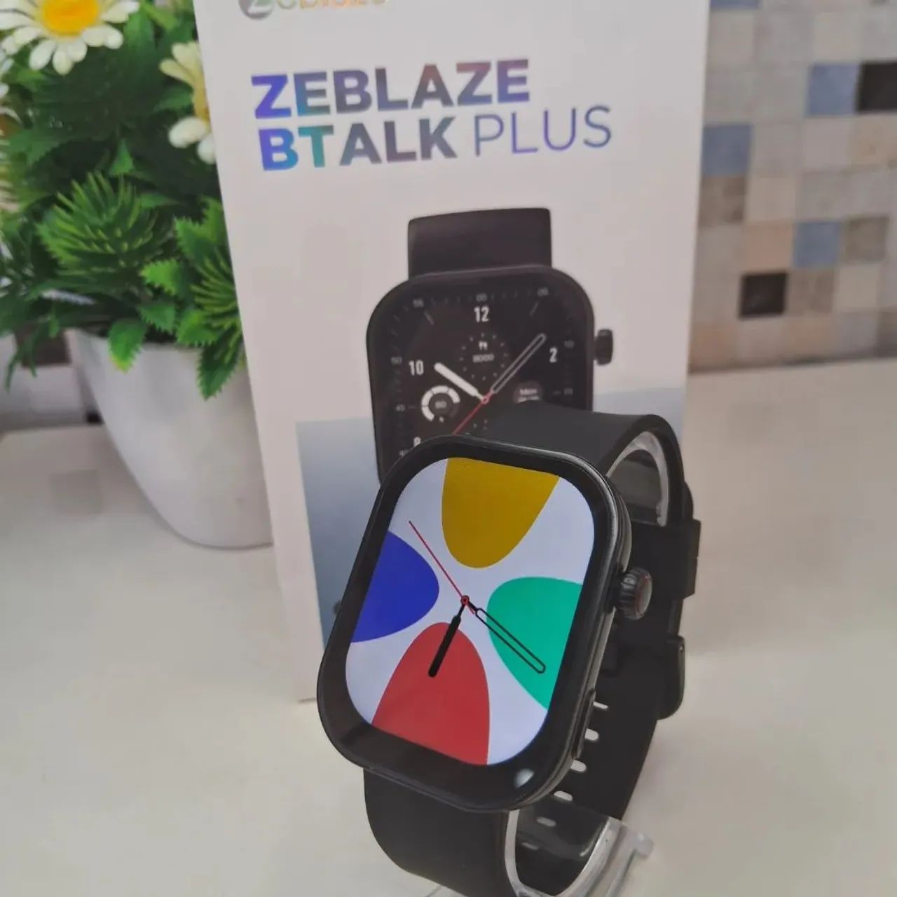 Smartwatch zeblaze btalk plus.