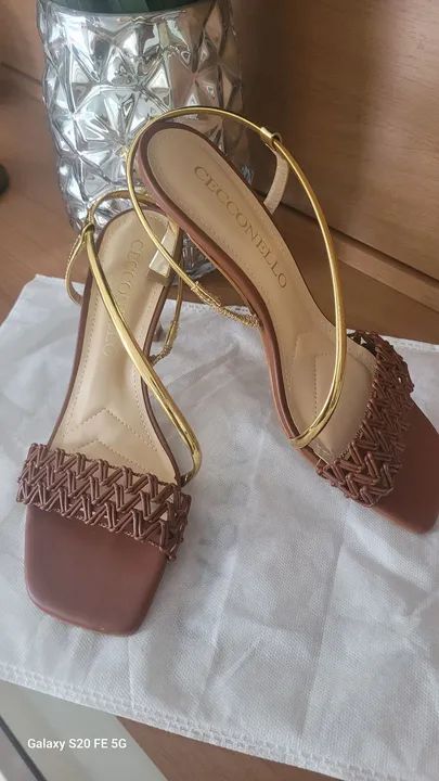 Sandálias femininas Carrano verde - Foto 5