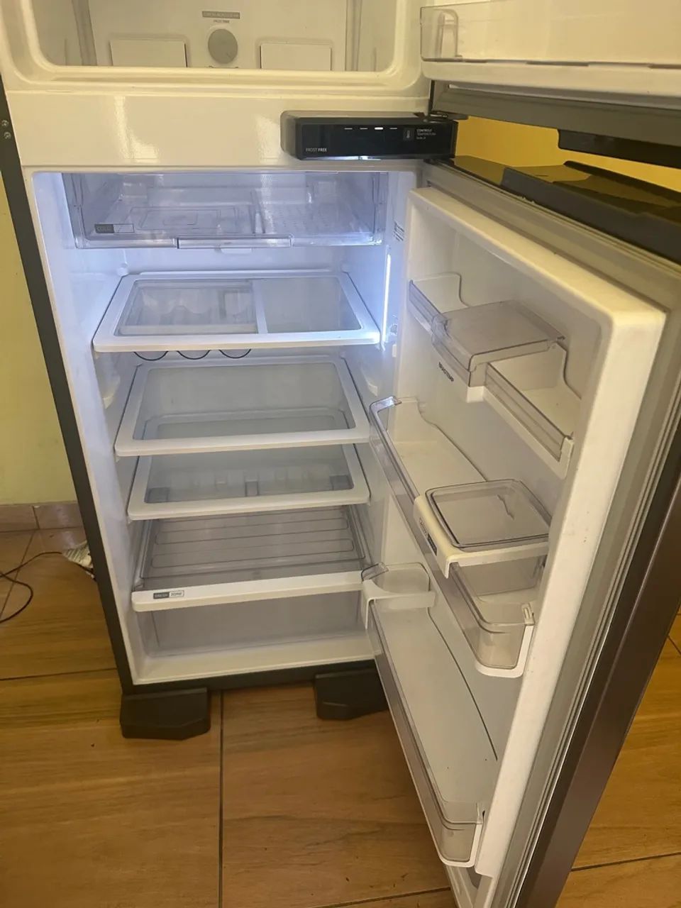 Geladeira Brastemp inox 382 litros/// Entrego  - Foto 5