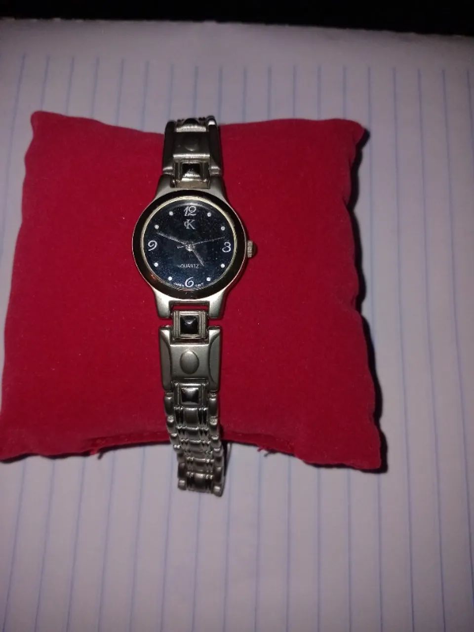Relógio feminino Quartz FUNCIONANDO