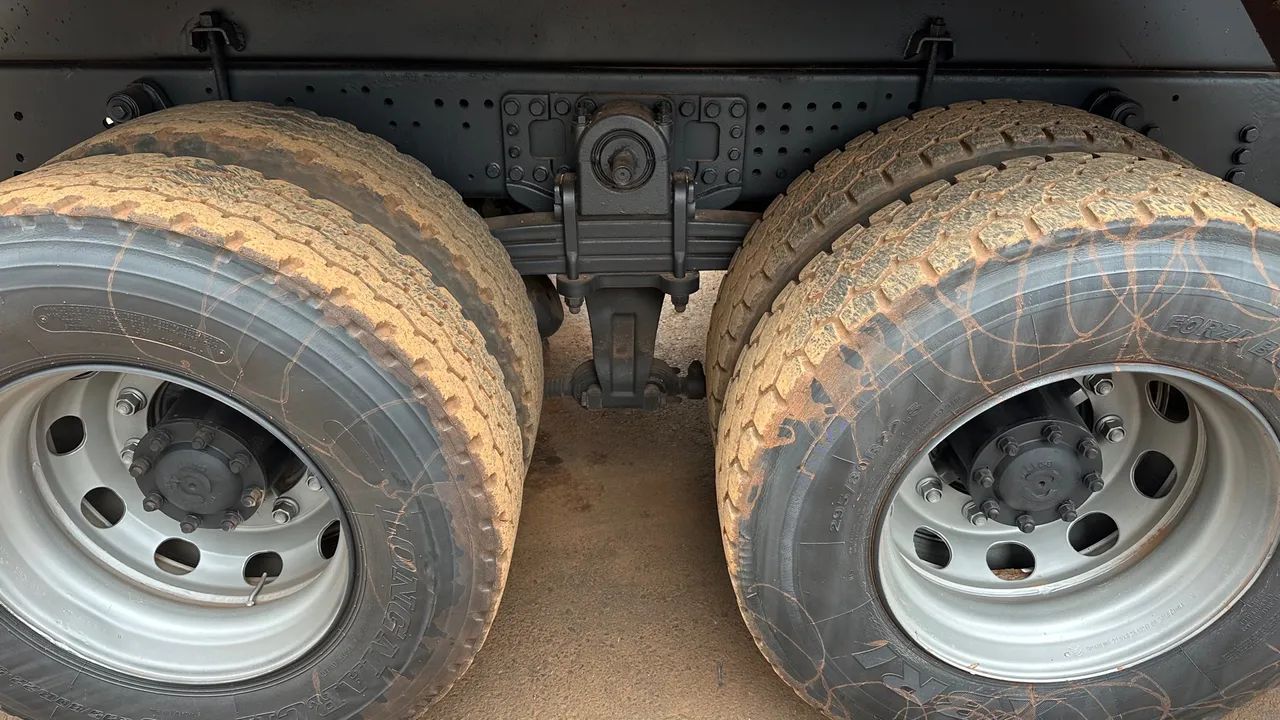 Volkswagen 6x4 Caçamba Agrícola traçado silagem  - Foto 3