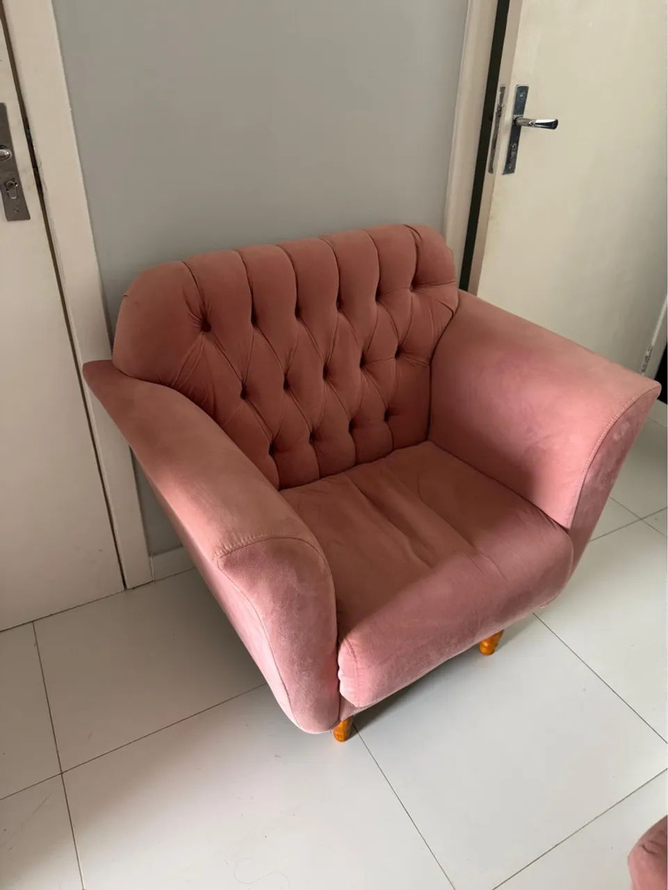 Par de Poltrona Rosa de Veludo Charmosa